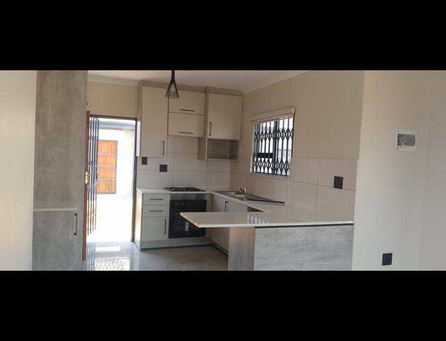 3 BEDROOM TOWNHOUSE FOR SALE IN KLERKSOORD